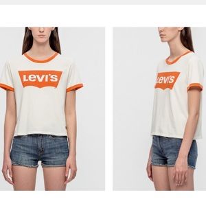 ✨vintage look Levi’s t-shirt✨